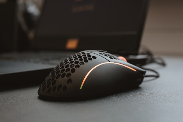 High DPI Gaming Mouse H900